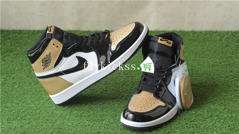 Authentic Air Jordan 1 Retro High OG Golden Toe